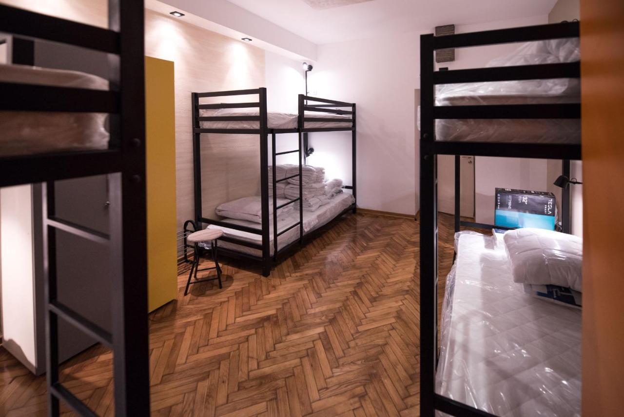 Hostel Evropa Нікшич Екстер'єр фото