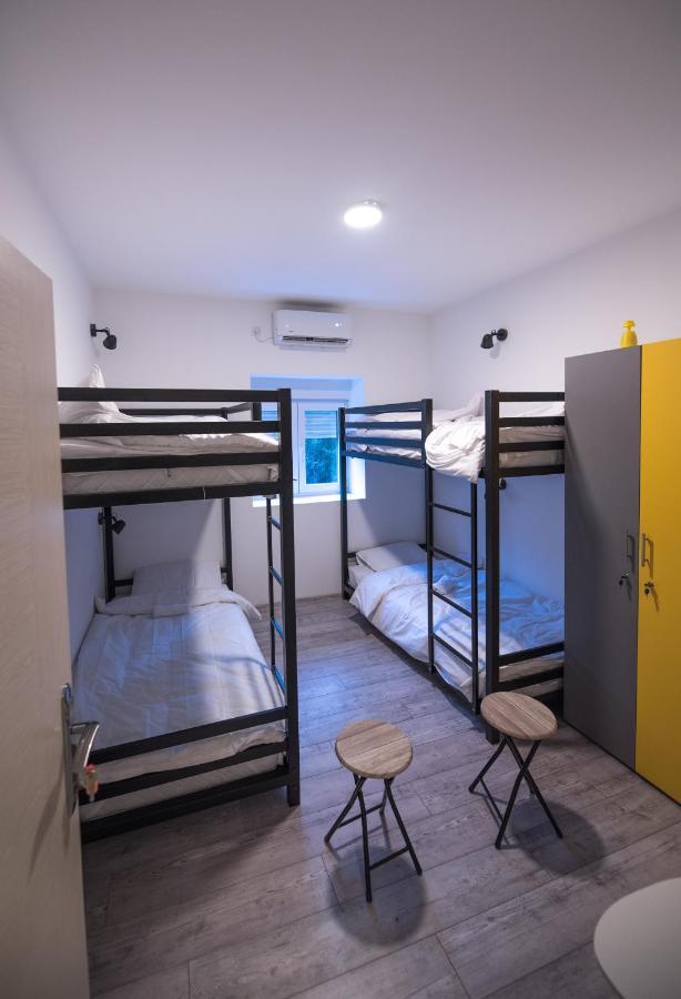 Hostel Evropa Нікшич Екстер'єр фото
