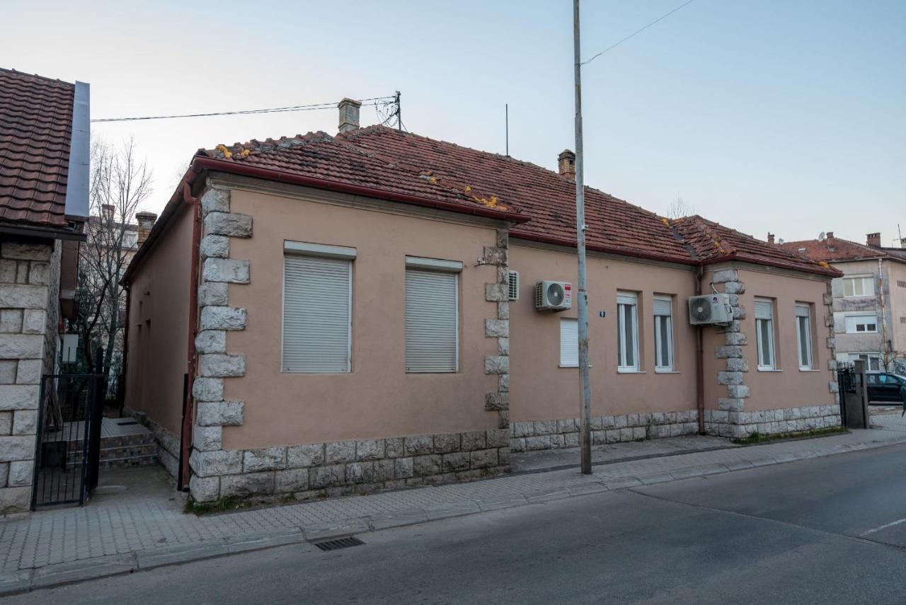 Hostel Evropa Нікшич Екстер'єр фото